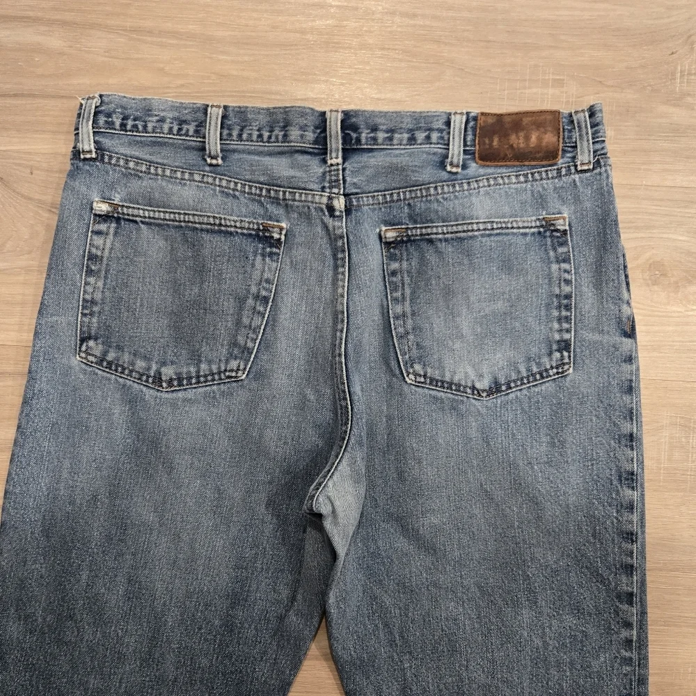 Eddie Bauer Men's Authentic Relaxed Fit Jeans 38x32 - Picture 8 of 9